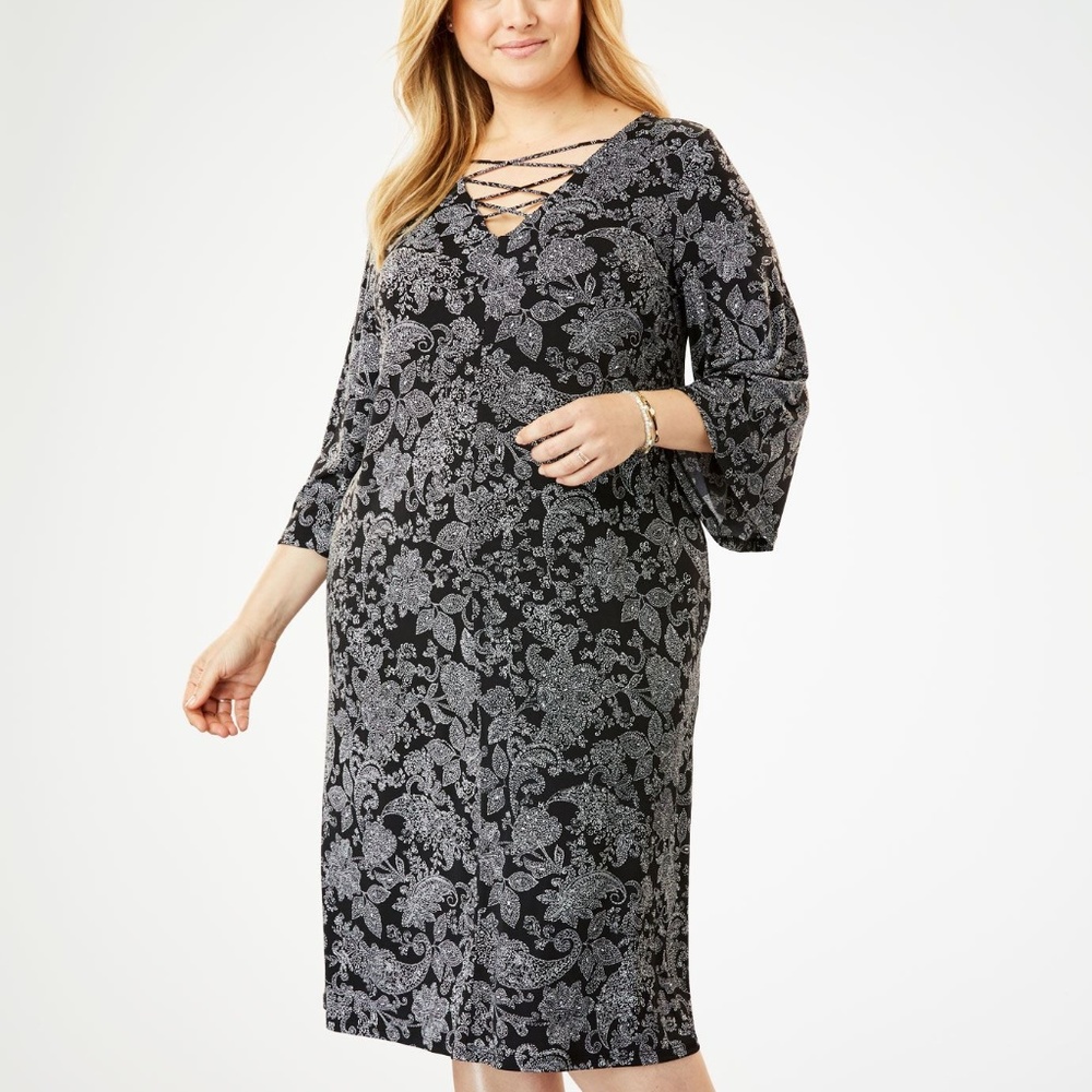 Plus size dress with 3/4 sleeve 20W lace up v-neck dress